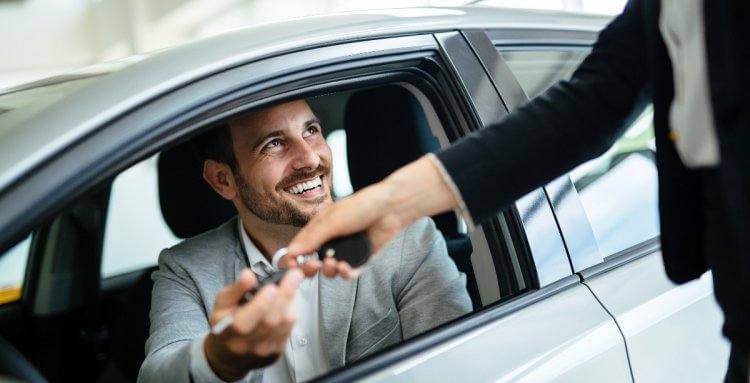 ¿COCHE DE RENTING O COCHE PROPIO?