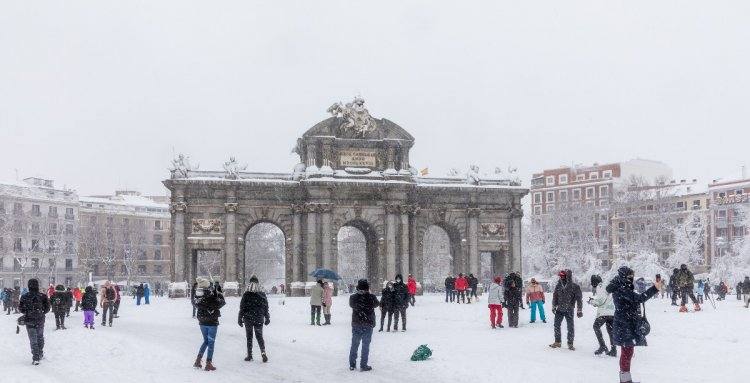 ¿CÓMO PREPARARTE PARA UNA NEVADA EN TU CIUDAD?