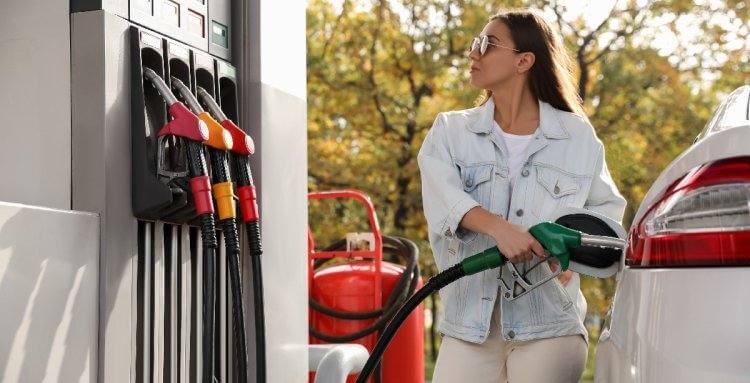 9 TRUCOS PARA AHORRAR DINERO AL REPOSTAR GASOLINA