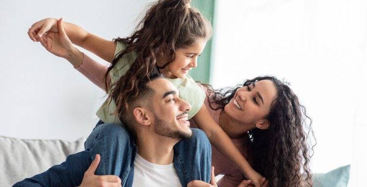 8 CLAVES PARA POTENCIAR LA FELICIDAD EN LOS NIÑOS