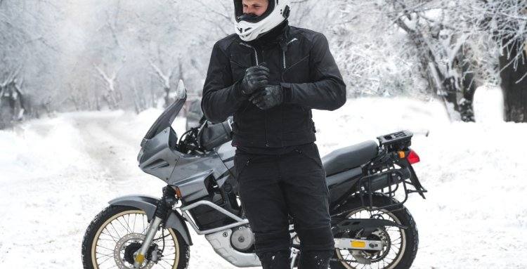 Recomendaciones para conducir en moto en invierno