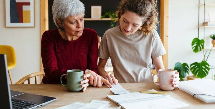 Enseñarles independencia financiera a tus hijos les ayuda a llegar lejos… y permanecer cerca
