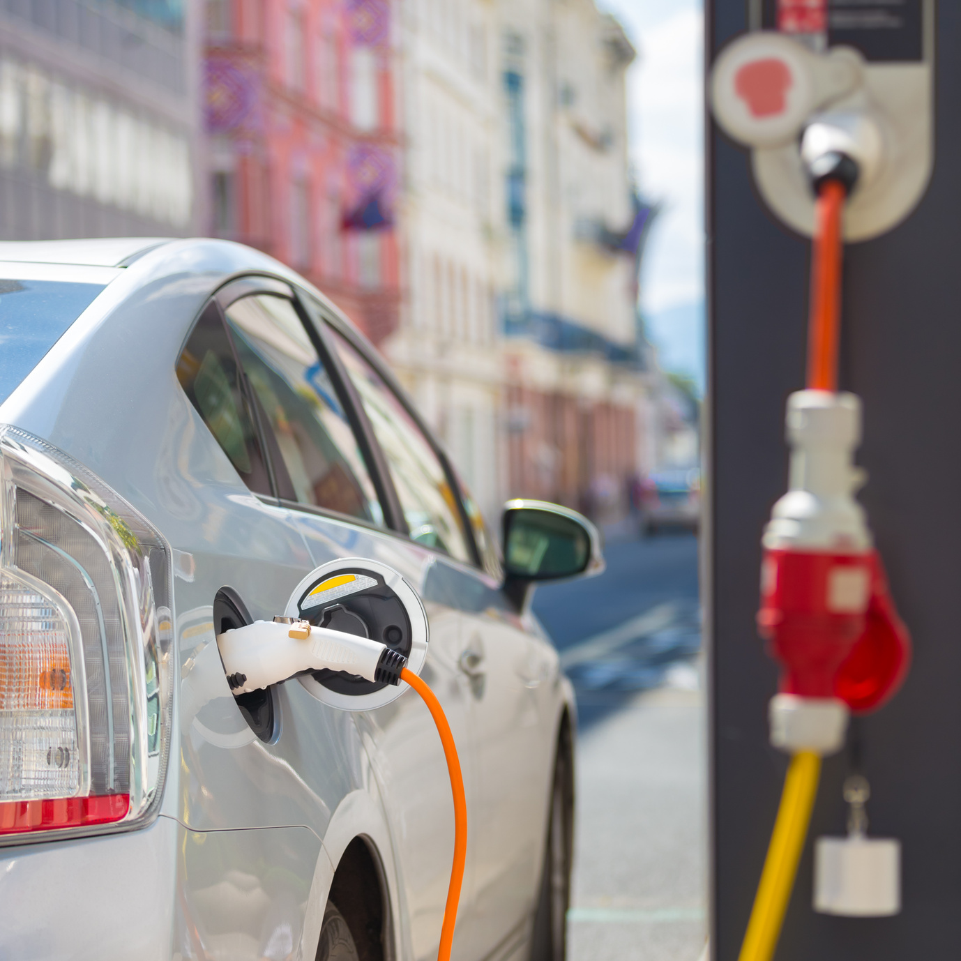 Coches eléctricos ecológicos y seguros