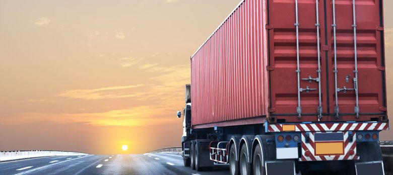 Seguros de daños para transportes terrestres de mercancías: una amplia cobertura a disposición del propietario y transportista