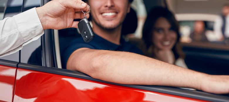 Cambiar el titular de un seguro de coche fácil y rápido