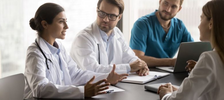 Cómo elegir entre un seguro de cuadro médico y uno de reembolso de gastos