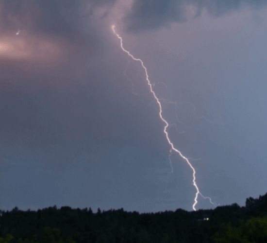 Cómo evitar daños por tormentas y rayos