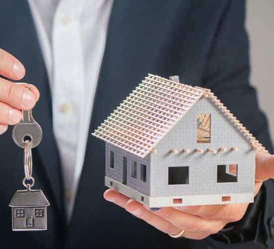Cómo blindarse al poner una vivienda en alquiler: coberturas de protección para el arrendador