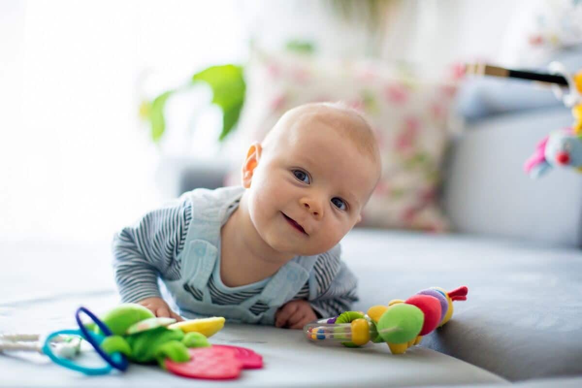 Ejercicios de estimulación temprana para bebés de 0-12 meses