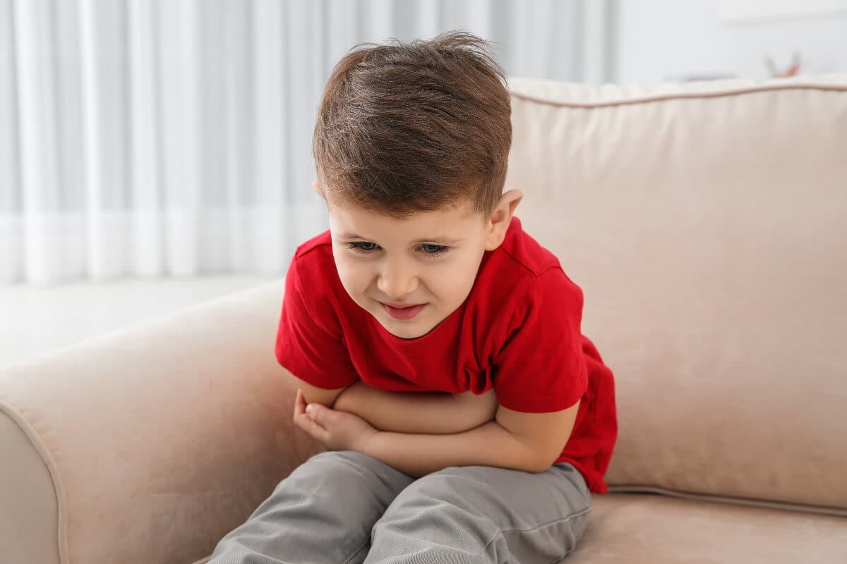 Cómo aliviar el dolor de barriga en niños