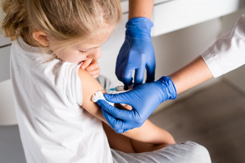 Vacunación del COVID en niños: ¿Cómo y cuándo se les debe vacunar?