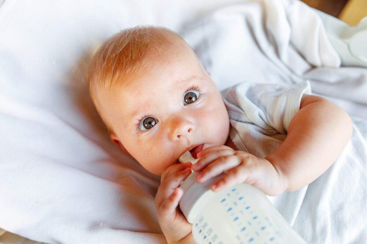 Cuánta leche toma un recién nacido (bebés de 0 a 12 meses)