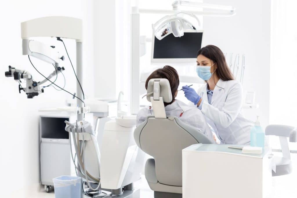 ¿Cuándo elegir un seguro médico con cobertura dental?