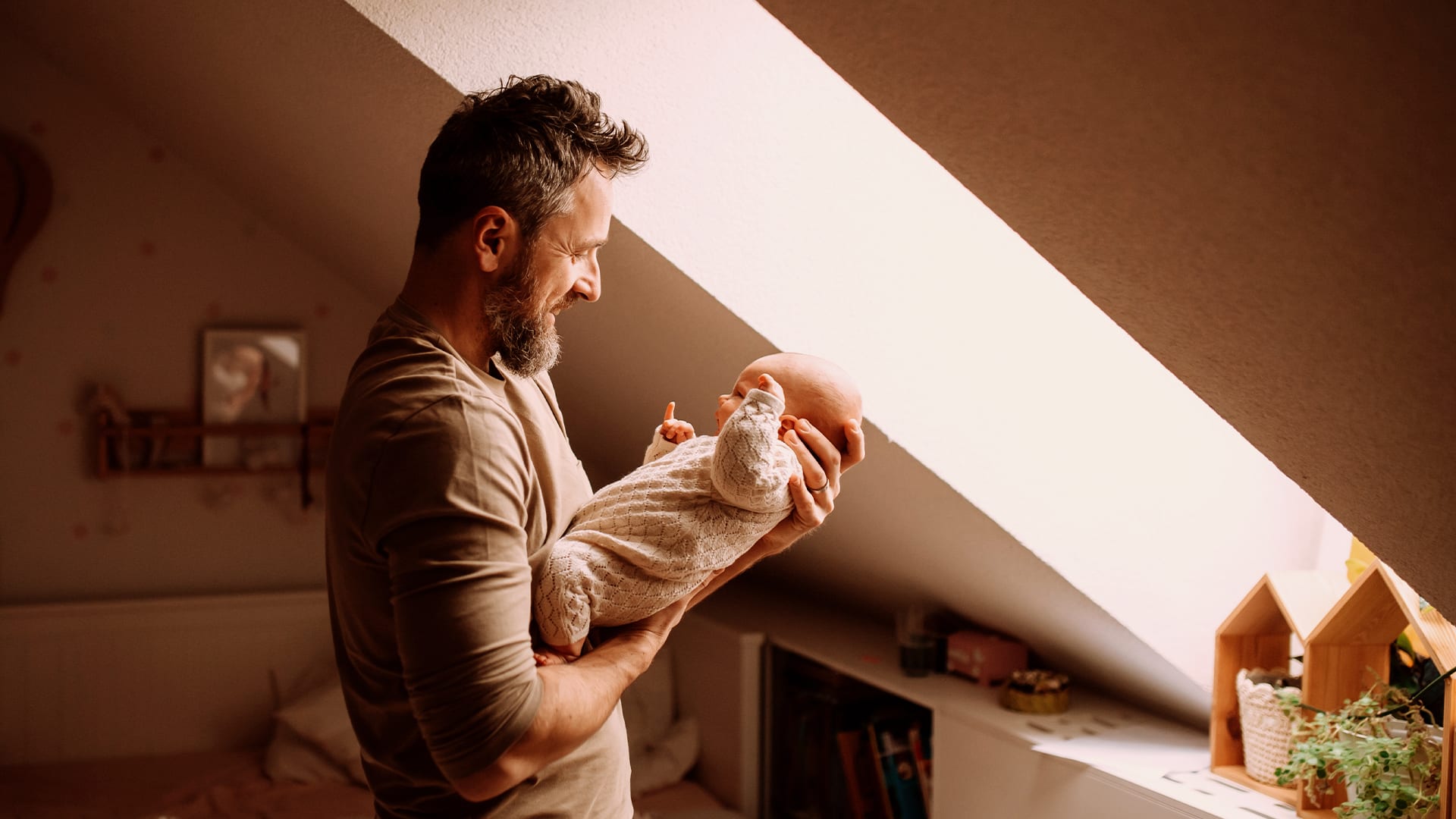 Nuevos inicios, con una asistencia real. Cómo la salud de precisión puede hacer sentirse a los padres menos agobiados