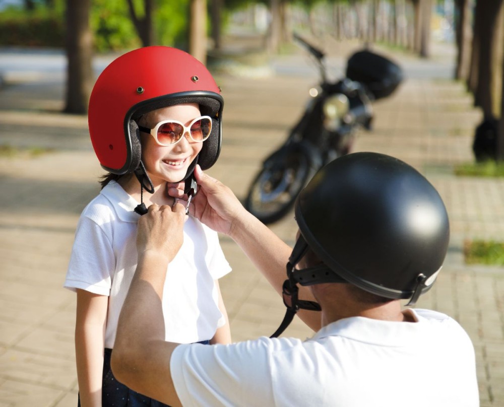 niña casco seguros moto